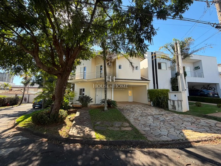 Sobrado com piscina na Villa Romana